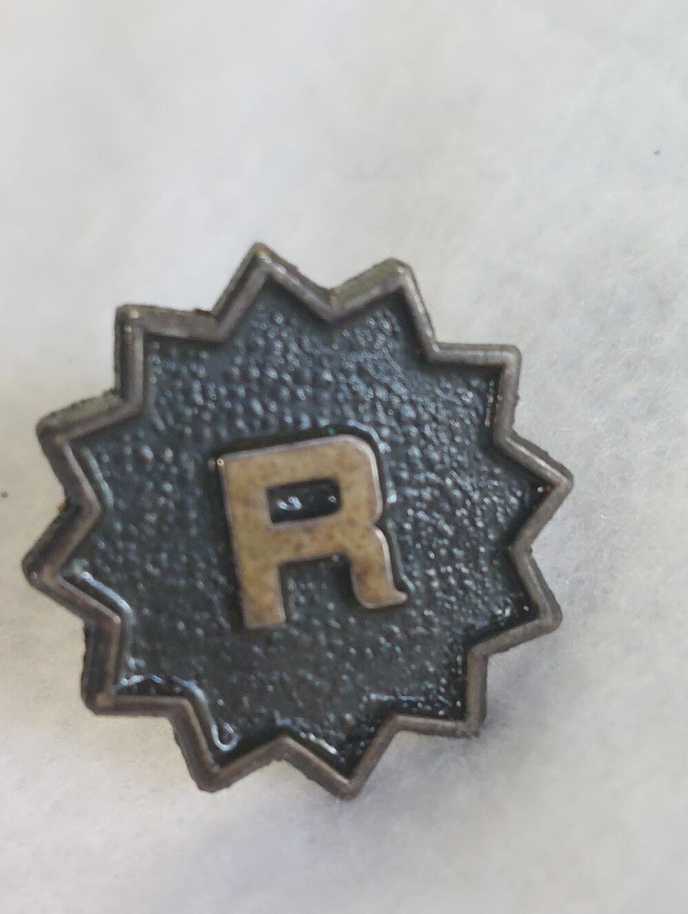 Vintage Sterling Silver Raytheon Corporate Emblem Tie Tack Security Chain Robbin